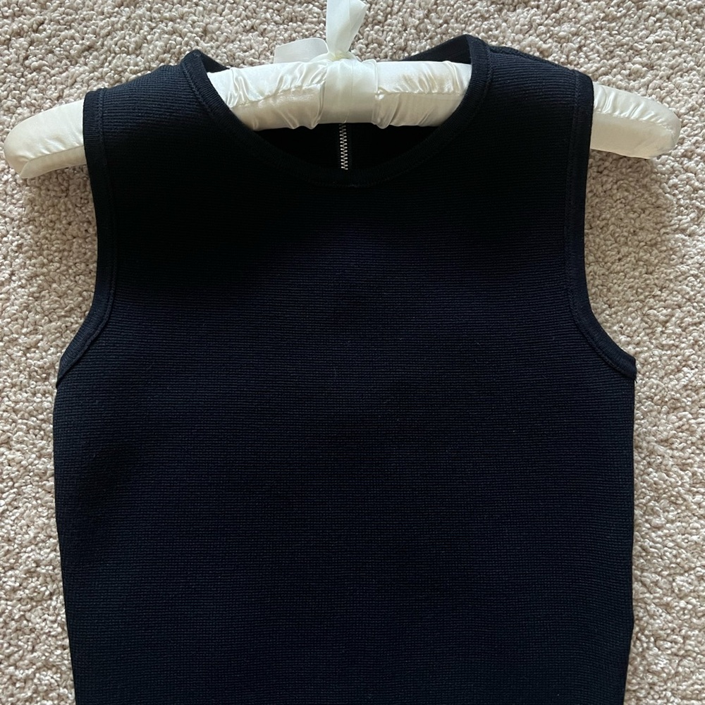 NWT Navy blue zippered crop tank from Banana Republic Size XXS
